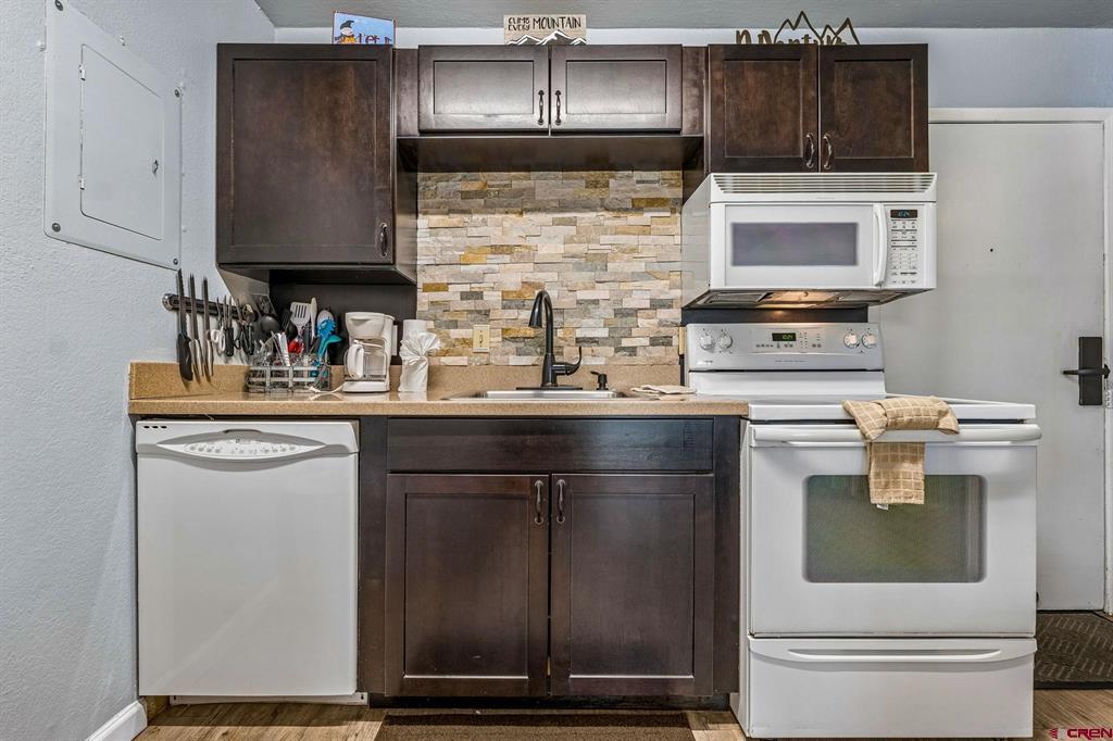 455 Sheol Street Property Photo 12