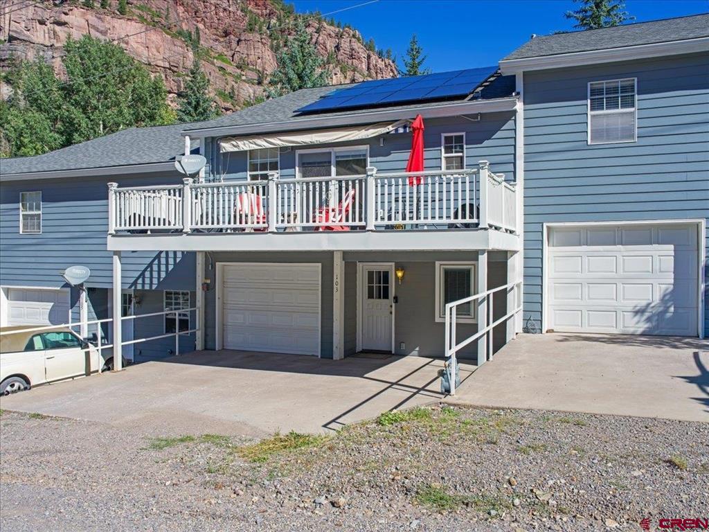 103 5th Avenue Court Property Photo 3