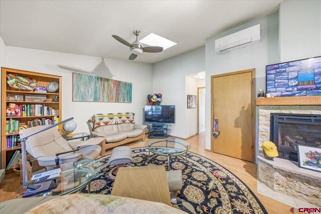 103 5th Avenue Court Property Photo 8