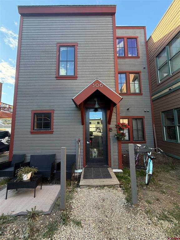 306 Belleview Avenue Property Photo 1