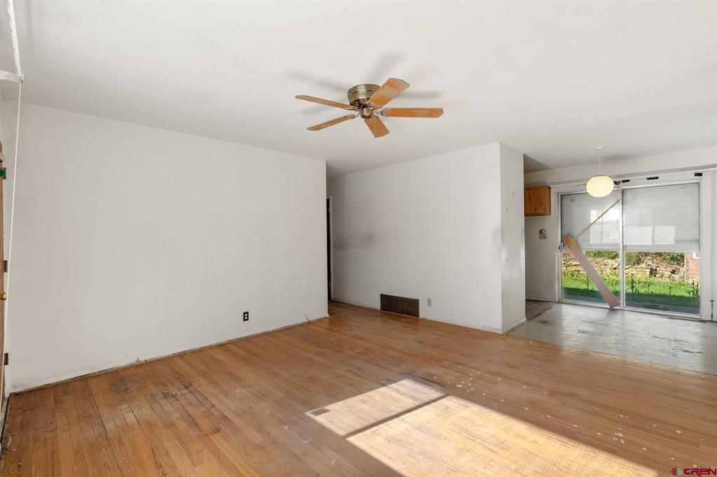 2521 Delwood Avenue Property Photo 6