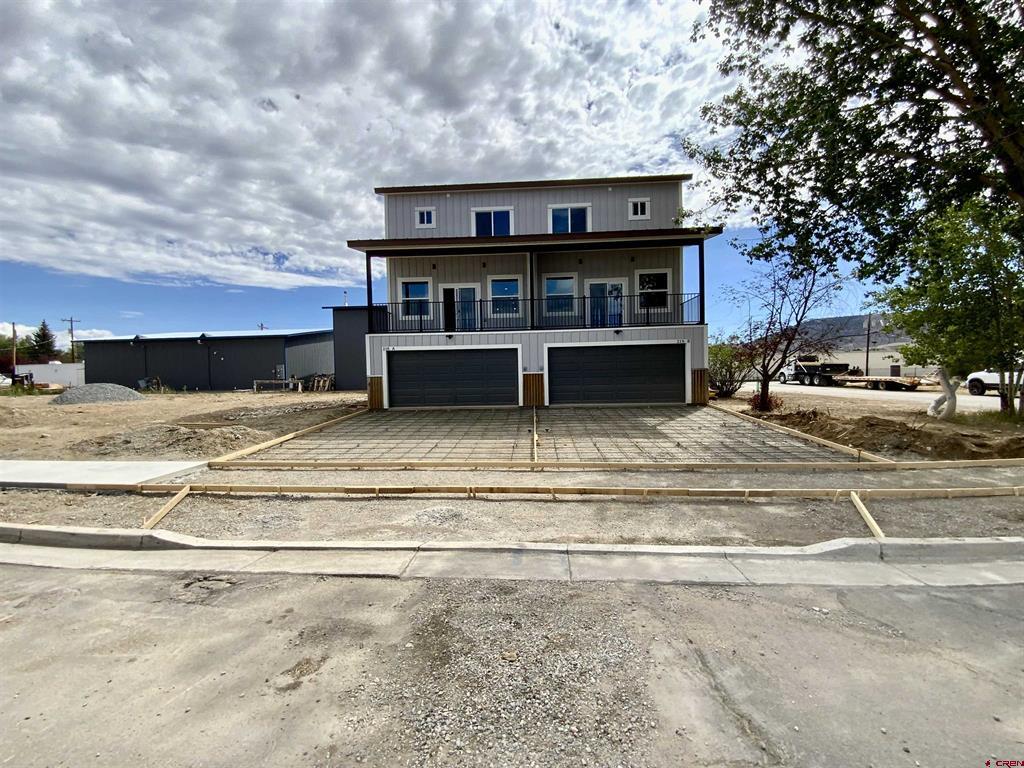 216 S 14th Street Property Photo 1