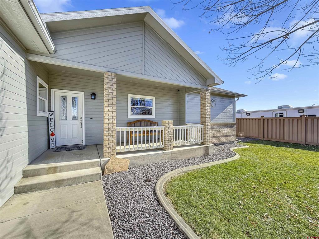 590 30 Road Property Photo 1