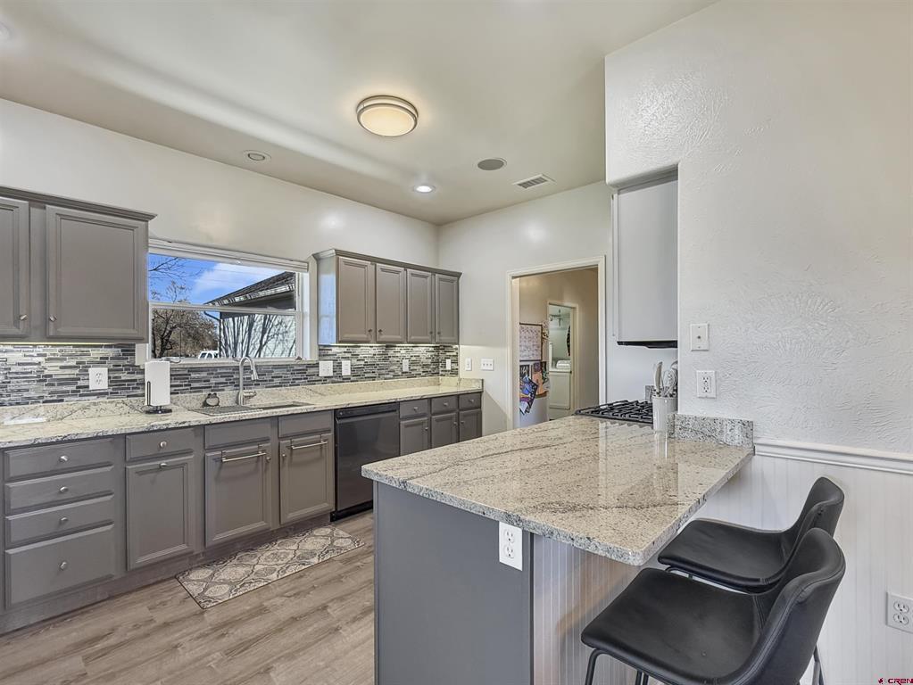 590 30 Road Property Photo 5
