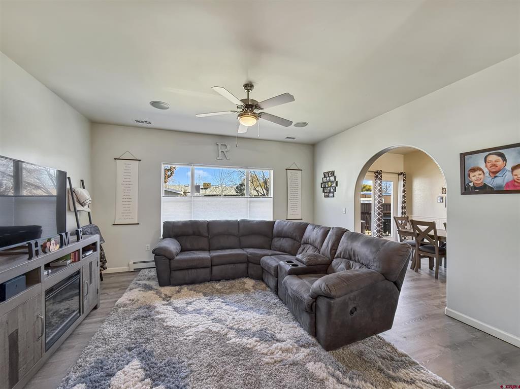 590 30 Road Property Photo 7