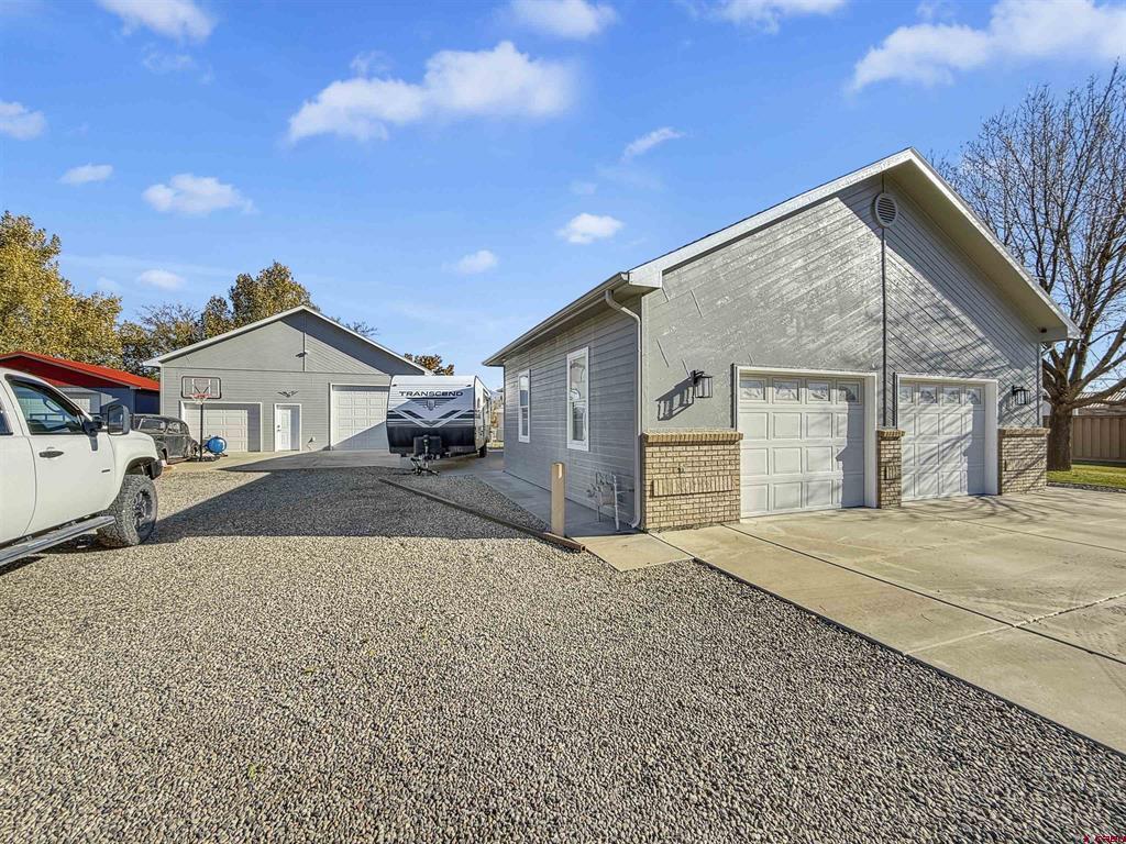 590 30 Road Property Photo 18