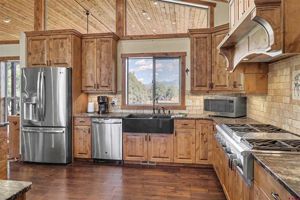 1592 S Pagosa Boulevard Property Photo 7