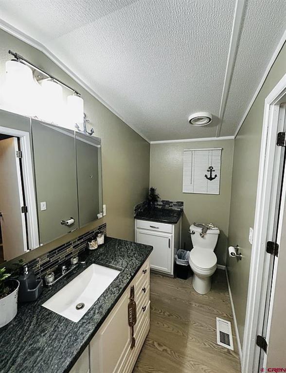 7 Golden West Drive Property Photo 11