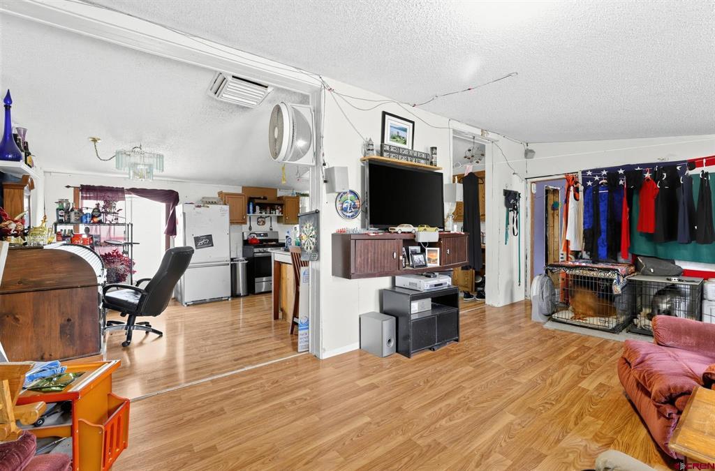 5034 Eagle Feather Property Photo 3