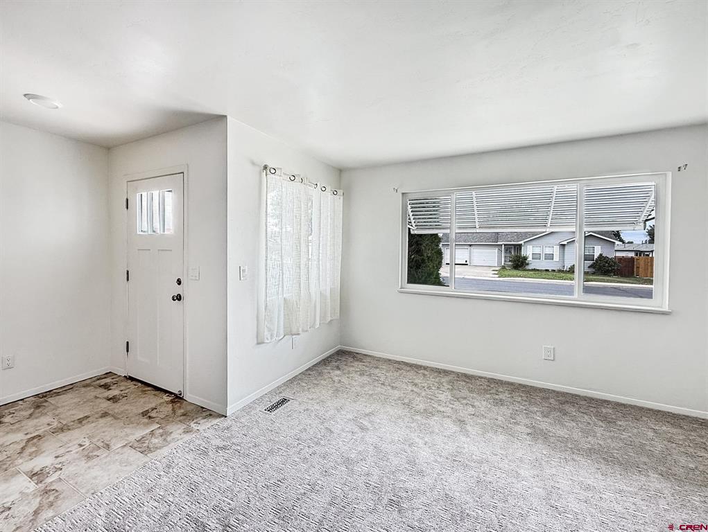 1948 Columbine Court Property Photo 18