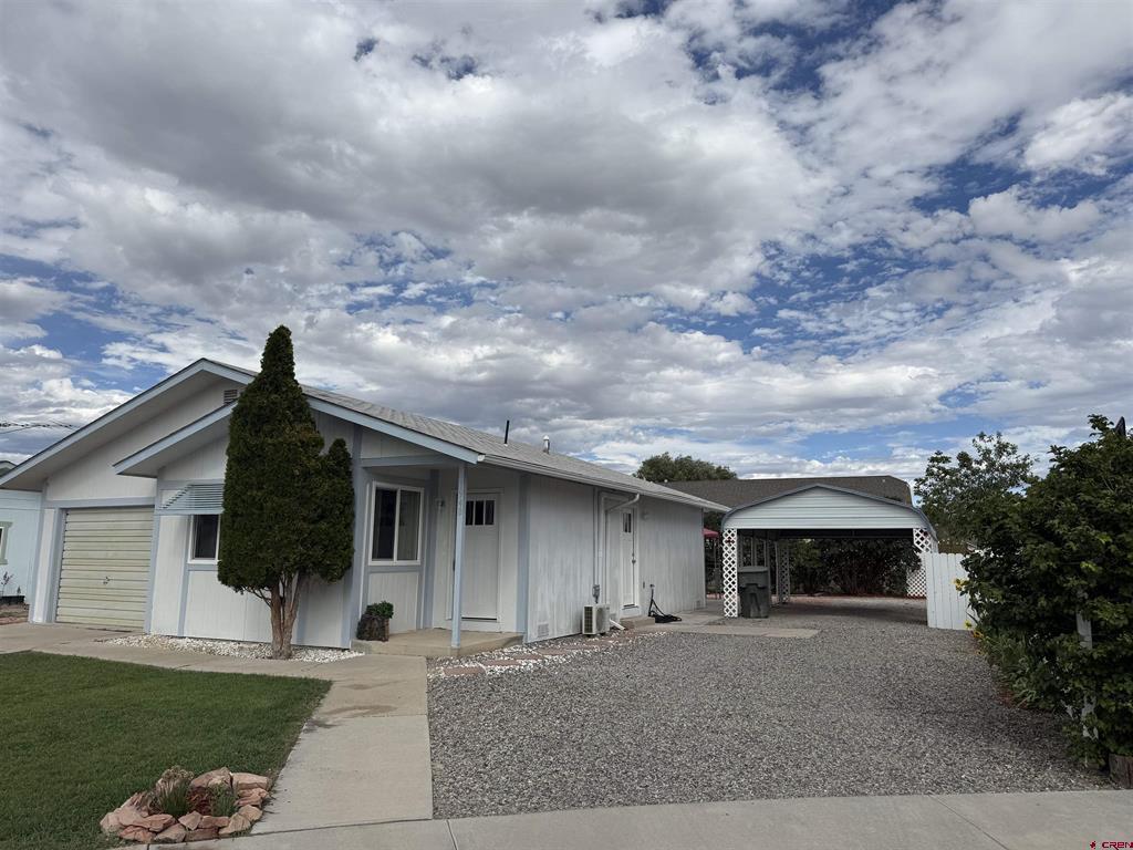 1948 Columbine Court Property Photo 34