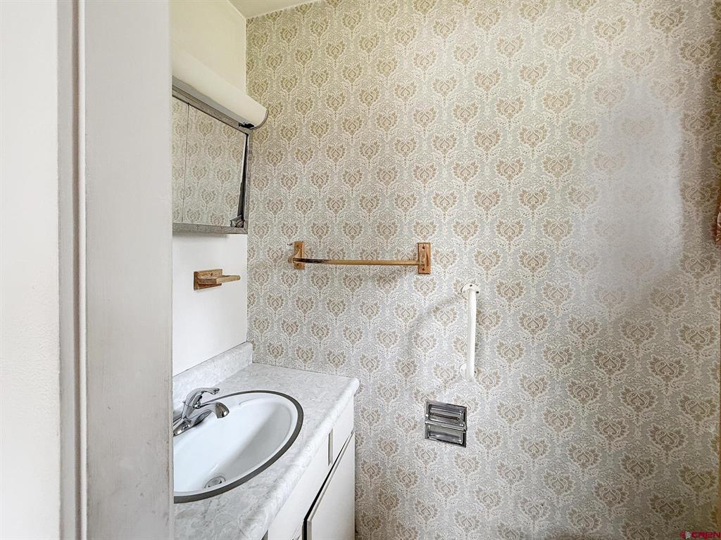 592 Grand Avenue Property Photo 17