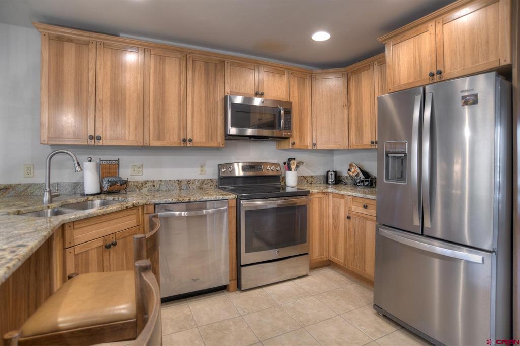961 N Tamarron Property Photo 3