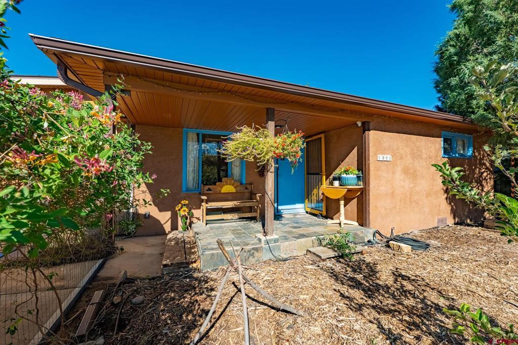 1003 Alma Avenue Property Photo 1