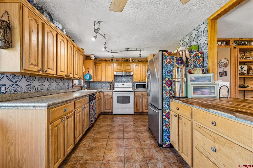 1003 Alma Avenue Property Photo 7