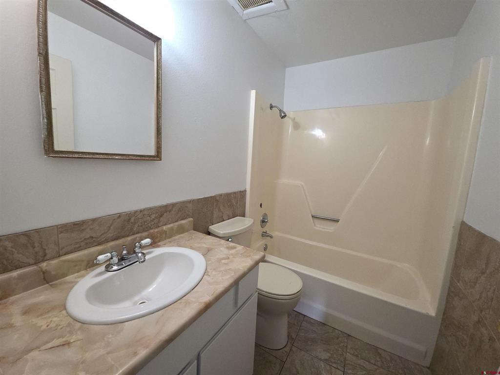 720 Garnet Avenue Property Photo 6