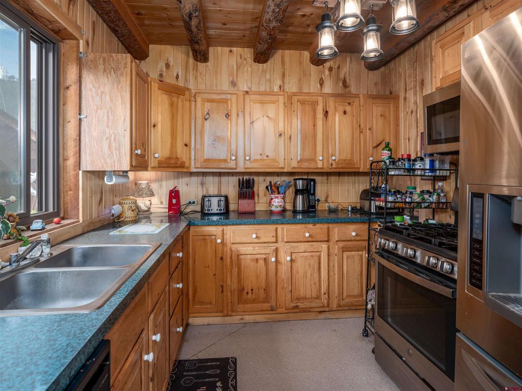 25392 Highway 145 Property Photo 10