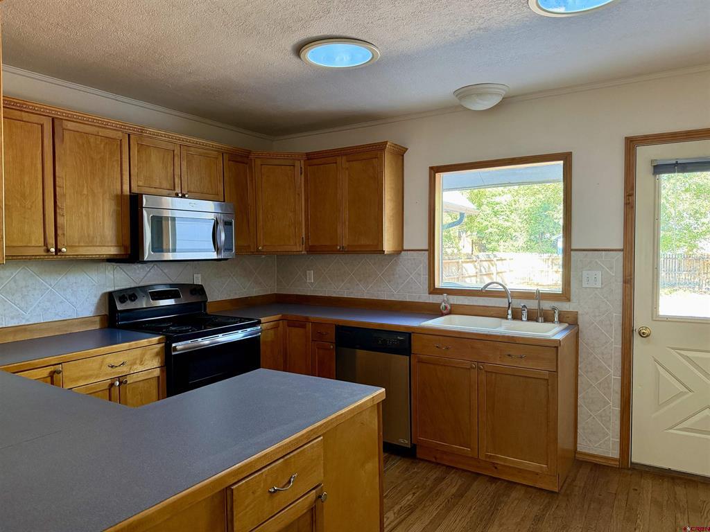 242 Morris Street Property Photo 8
