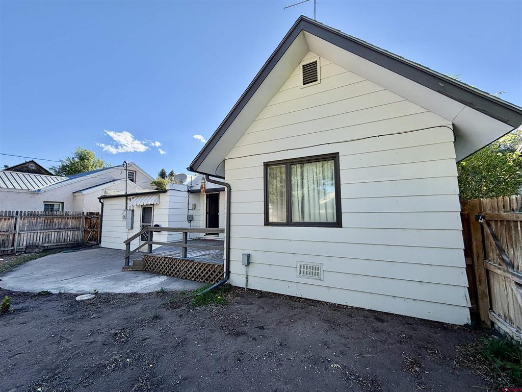 242 Morris Street Property Photo 24