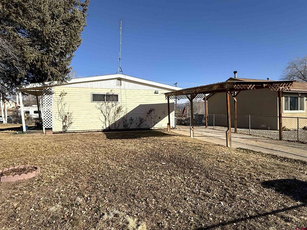 801 E 3rd Street Property Photo 4