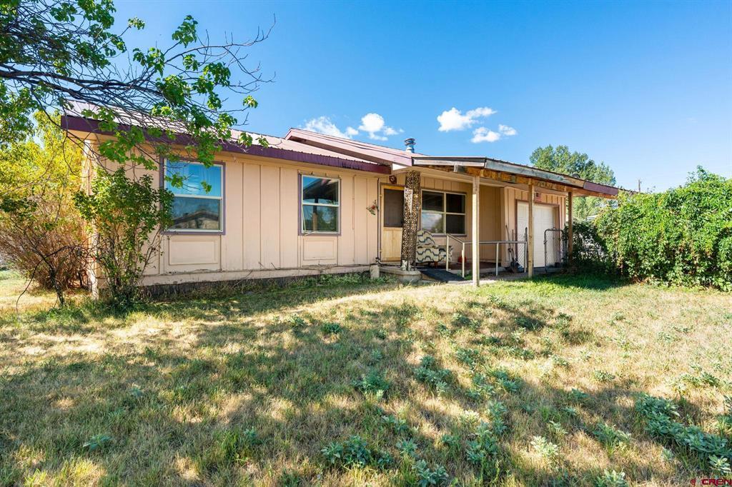 101 Candelaria Drive Property Photo 1