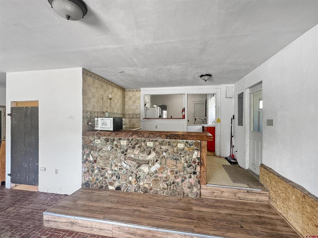 215 Highway 92 Highway Property Photo 16