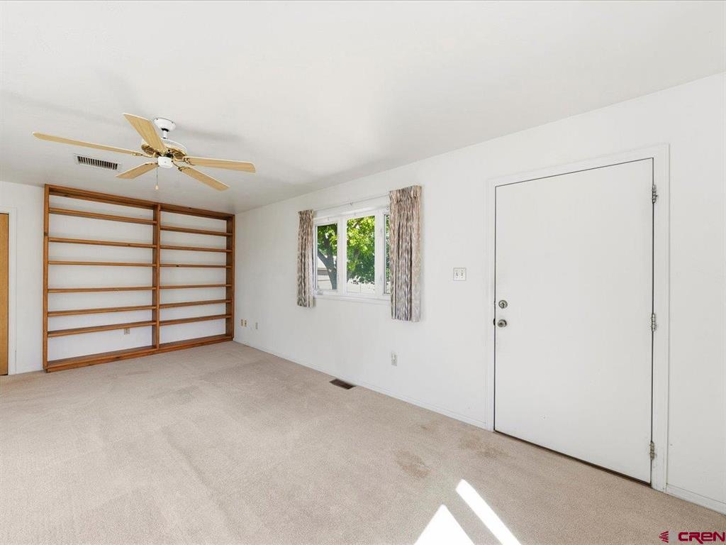 940 Leon Street Property Photo 25