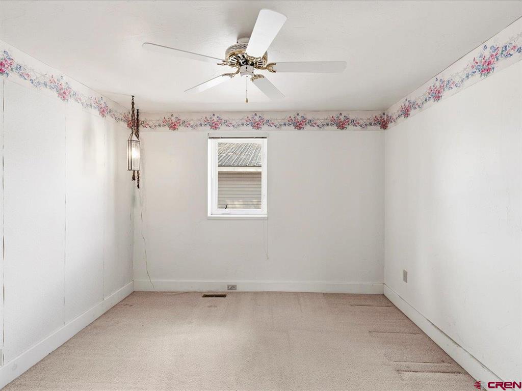 940 Leon Street Property Photo 26