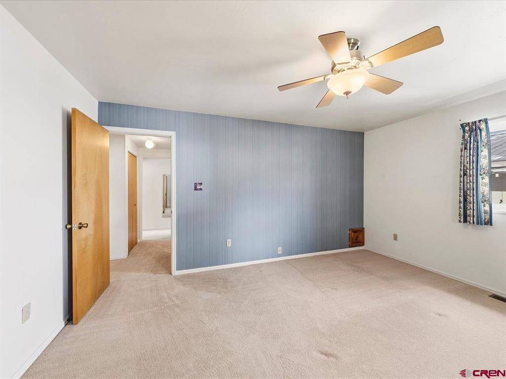 940 Leon Street Property Photo 31