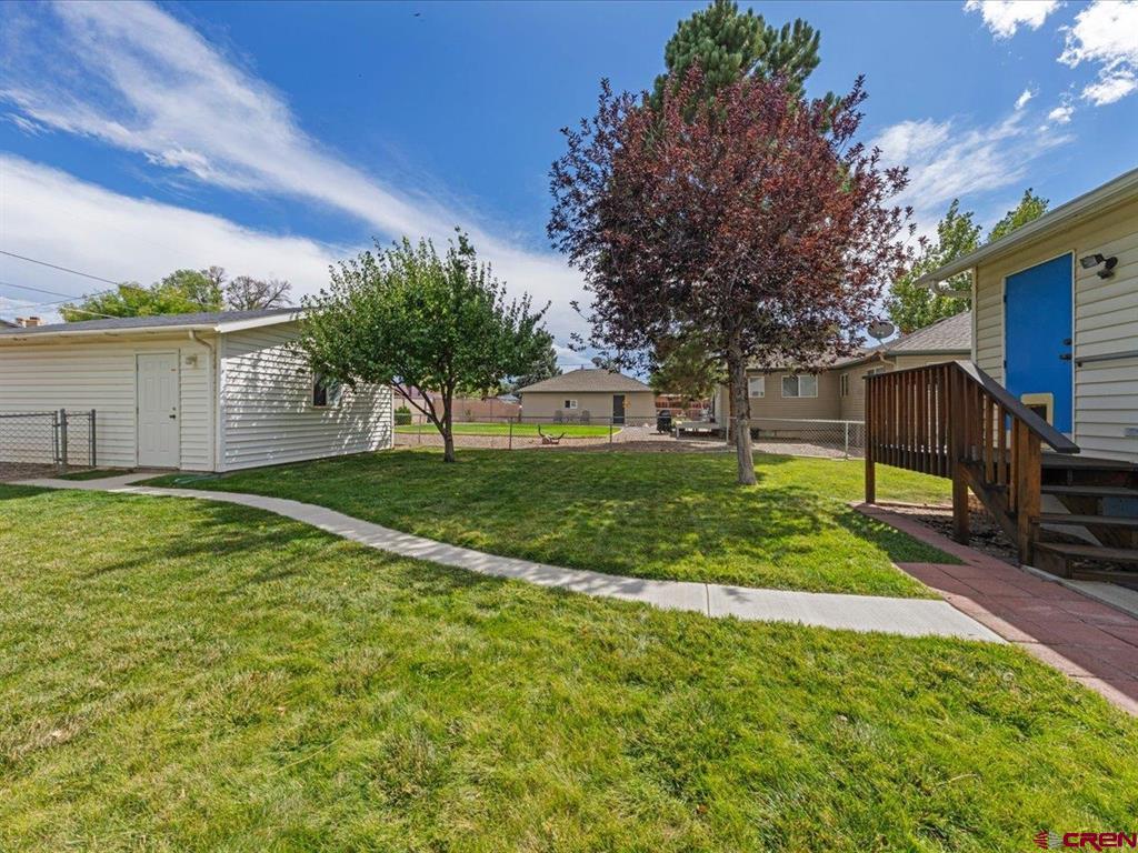 940 Leon Street Property Photo 40