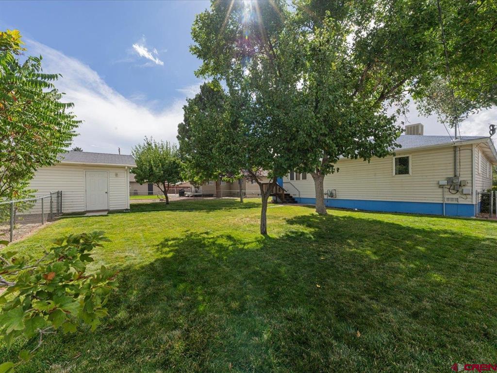 940 Leon Street Property Photo 41
