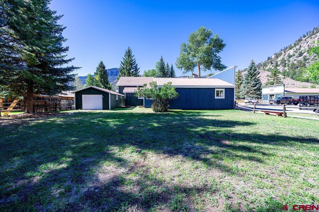 324 Silver Street Property Photo 4