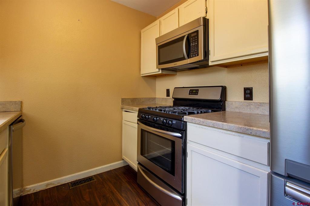 670 W Apple Drive Property Photo 9
