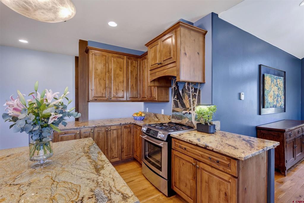 559 Miramonte Drive Property Photo 14