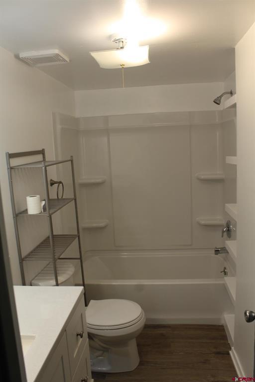 109 Polk Ave Property Photo 9