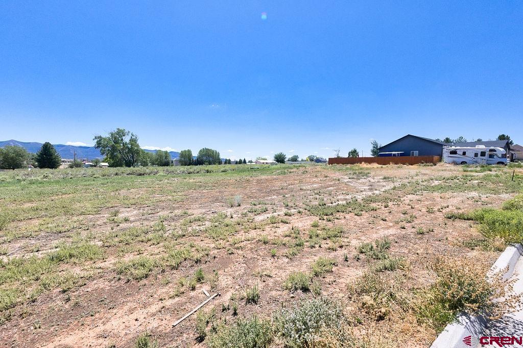 1617 E Downey Avenue Property Photo 2