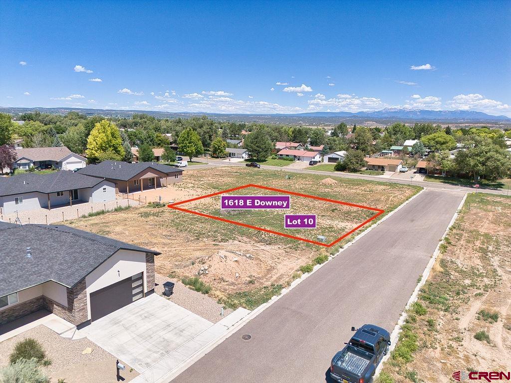 1618 E Downey Avenue Property Photo 1