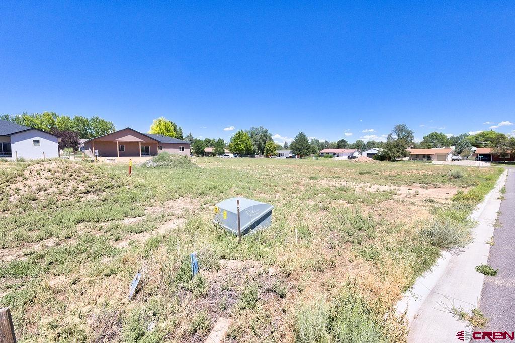1618 E Downey Avenue Property Photo 2