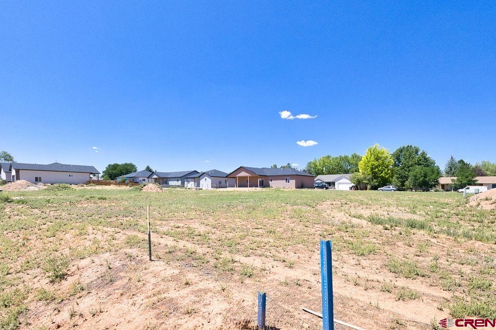 1620 E Downey Avenue Property Photo 3