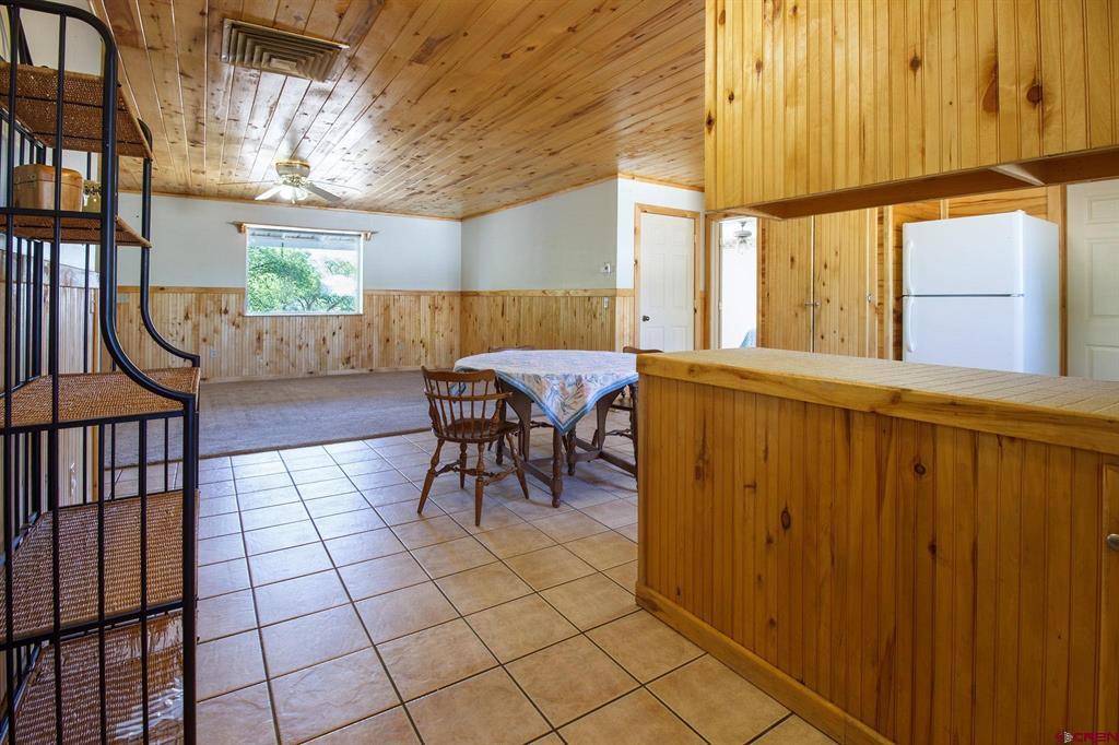 20479 North Road Property Photo 14