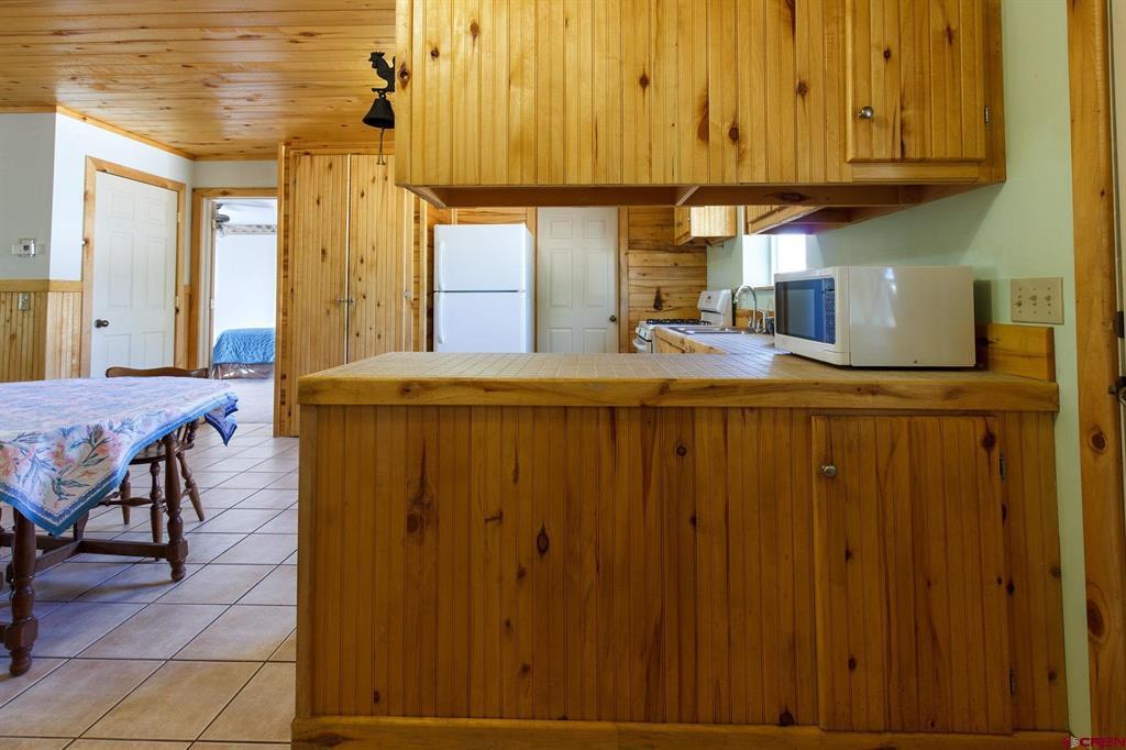 20479 North Road Property Photo 15