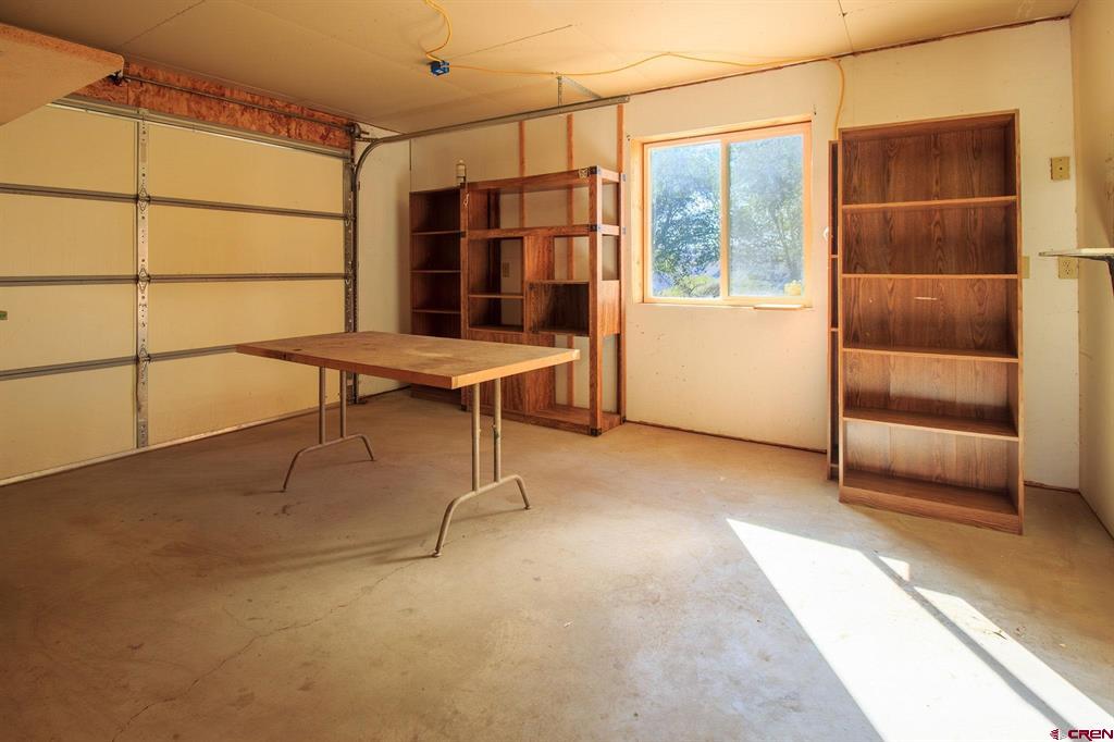 20479 North Road Property Photo 37