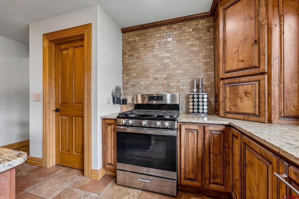 885 County Road 206 Property Photo 6