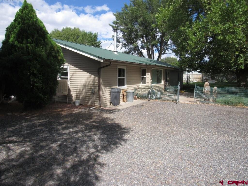 10465 2100 Road Property Photo 4