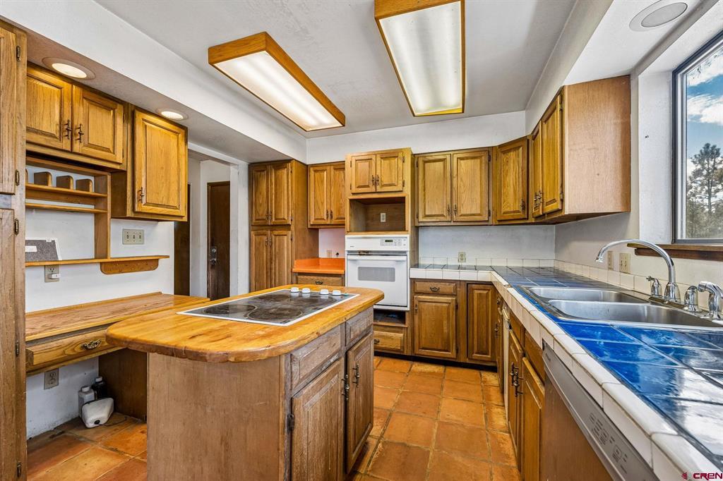 1027 W Meadow Road Property Photo 14