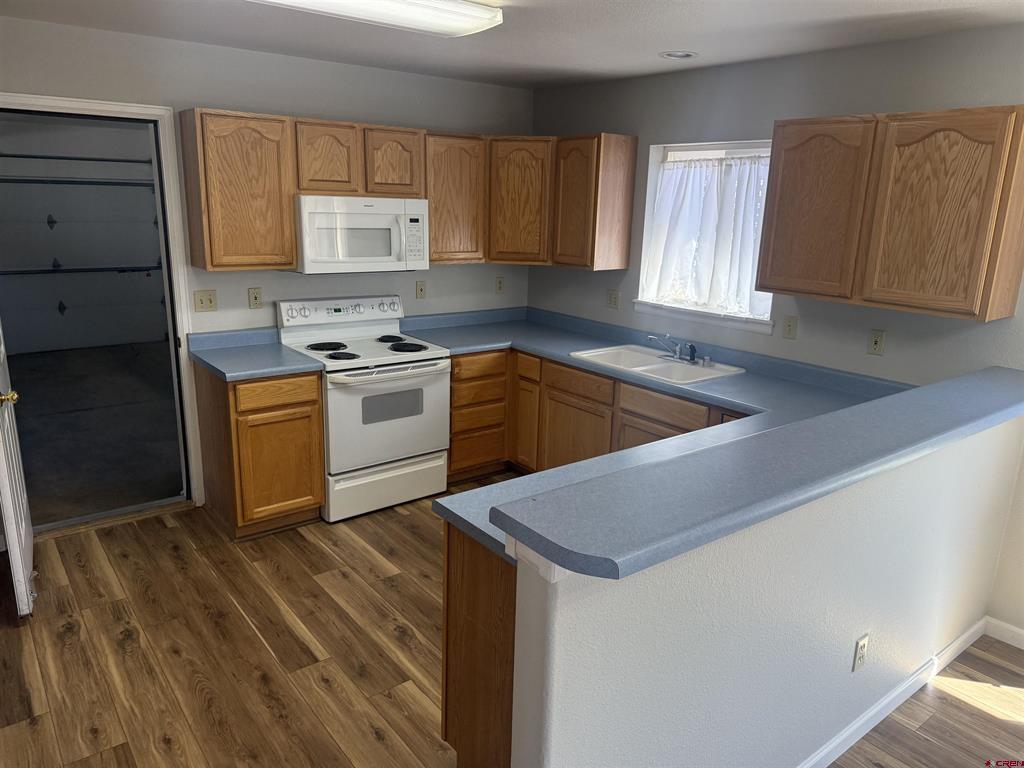 185 Se Greenwood Avenue Property Photo 8