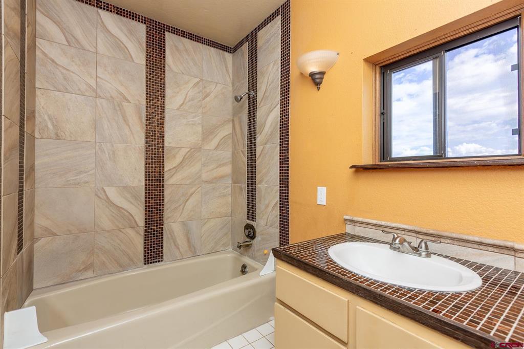 9121 54 Road Property Photo 25