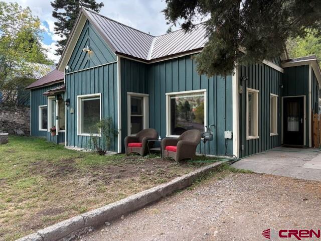 532 Oak Street Property Photo 1