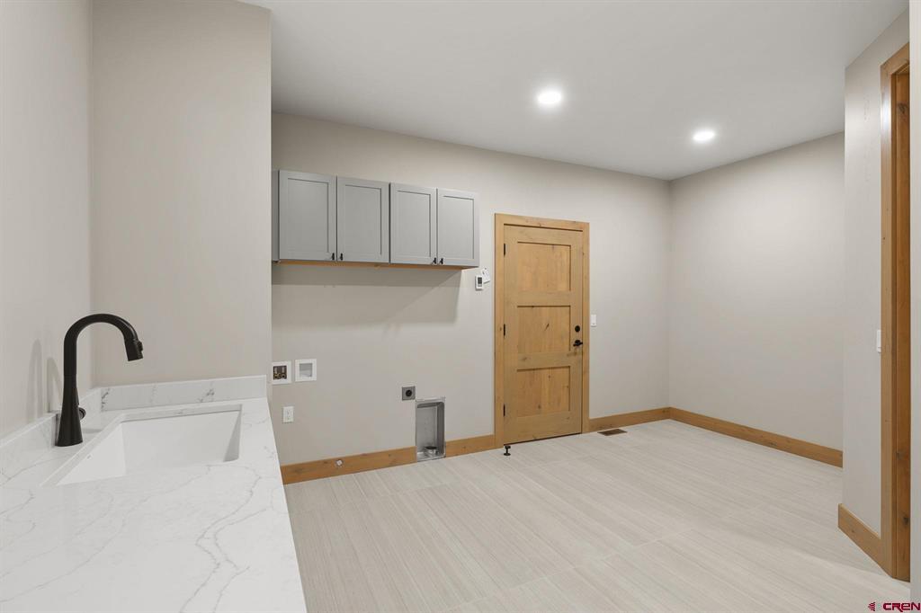 124 Glade Court Property Photo 20