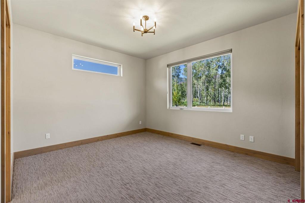124 Glade Court Property Photo 27